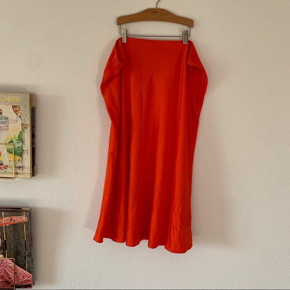 Express Red Satin Midi-skirt - Picture 1 of 4